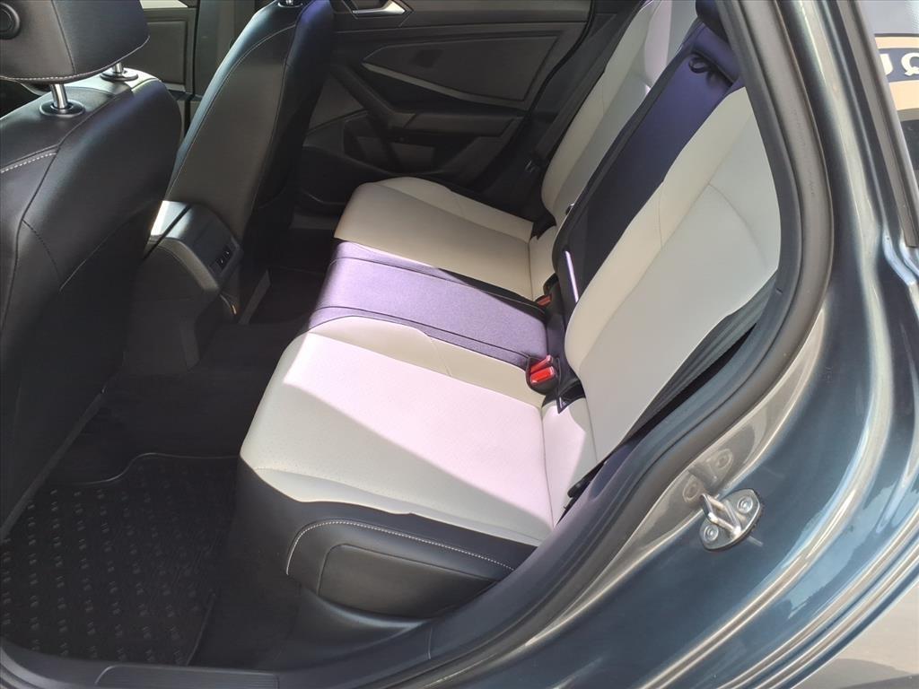 Volkswagen Jetta  2021