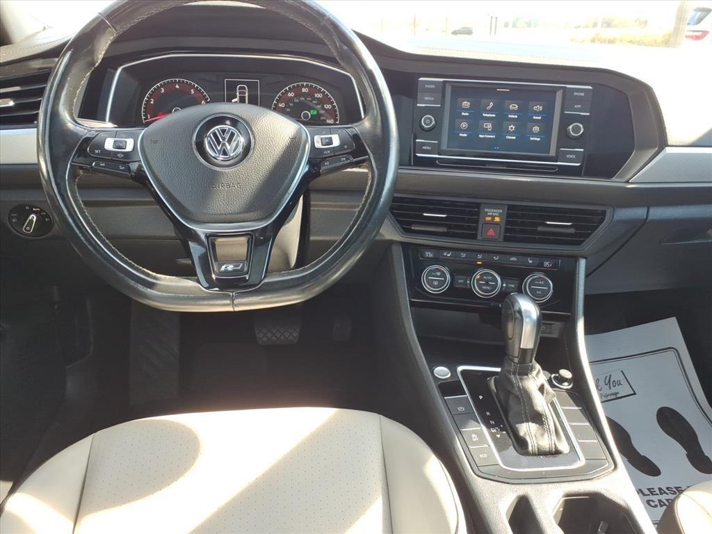 Volkswagen Jetta  2021