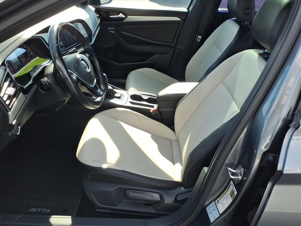 Volkswagen Jetta  2021