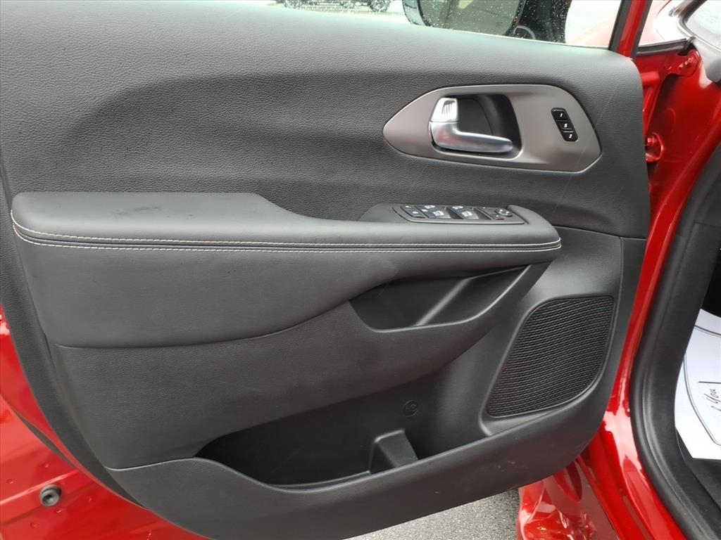 Chrysler Pacifica  2025