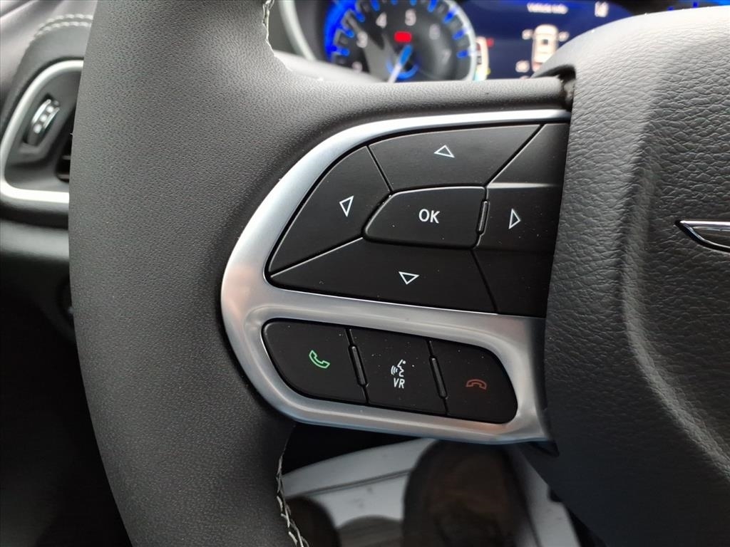 Chrysler Pacifica  2025