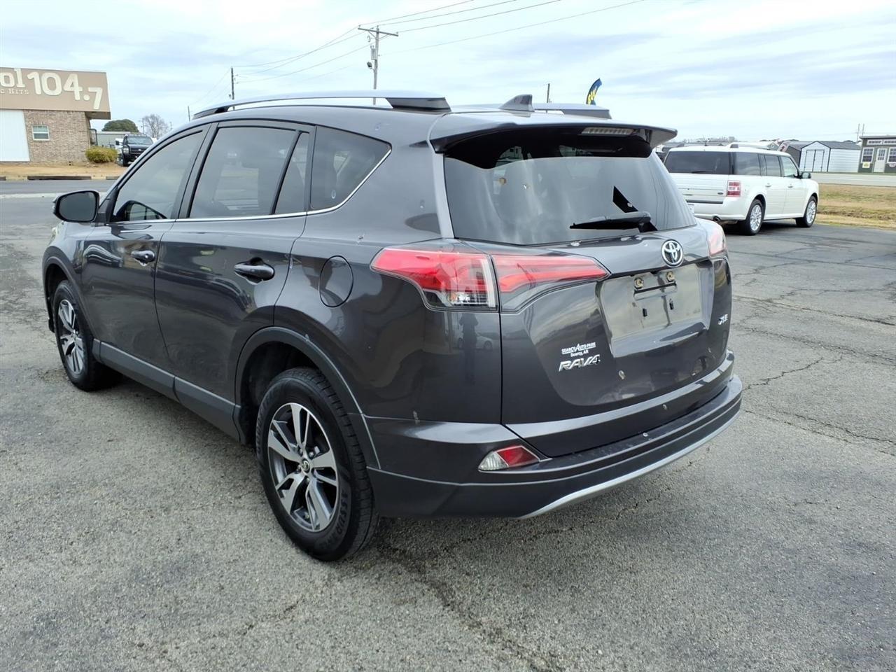 Toyota RAV4  2018