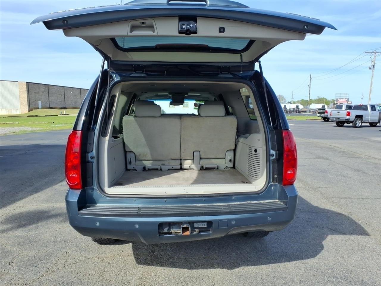 GMC Yukon XL  2010