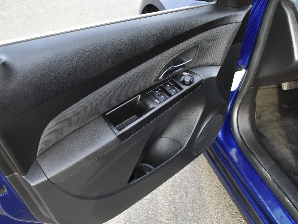 Chevrolet Cruze  2012