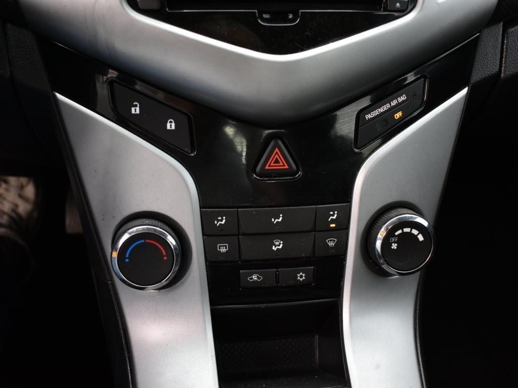 Chevrolet Cruze  2012