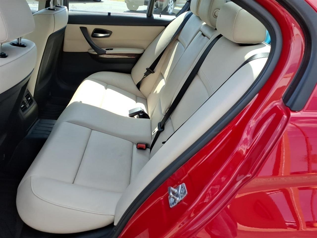 BMW 3-Series  2011