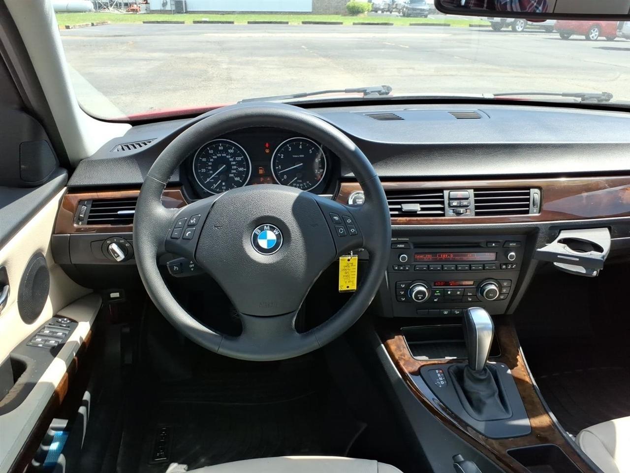 BMW 3-Series  2011