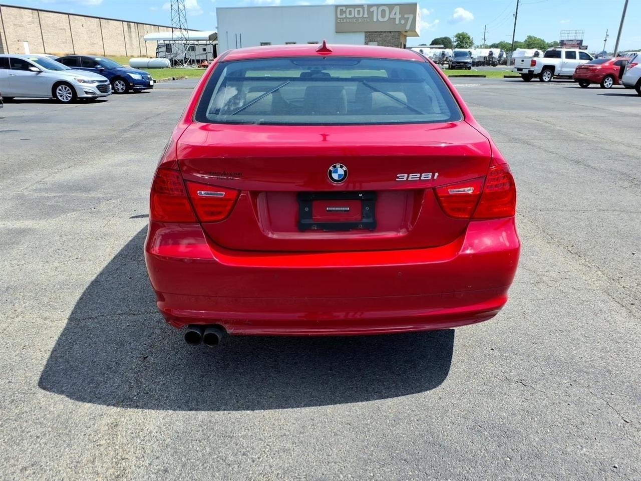 BMW 3-Series  2011