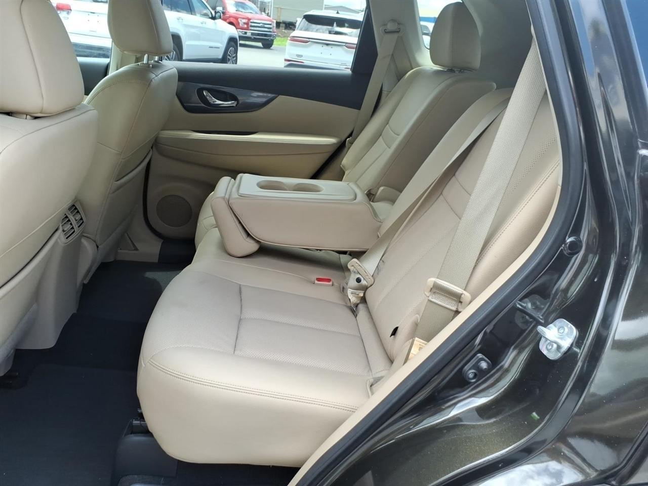 Nissan Rogue  2016