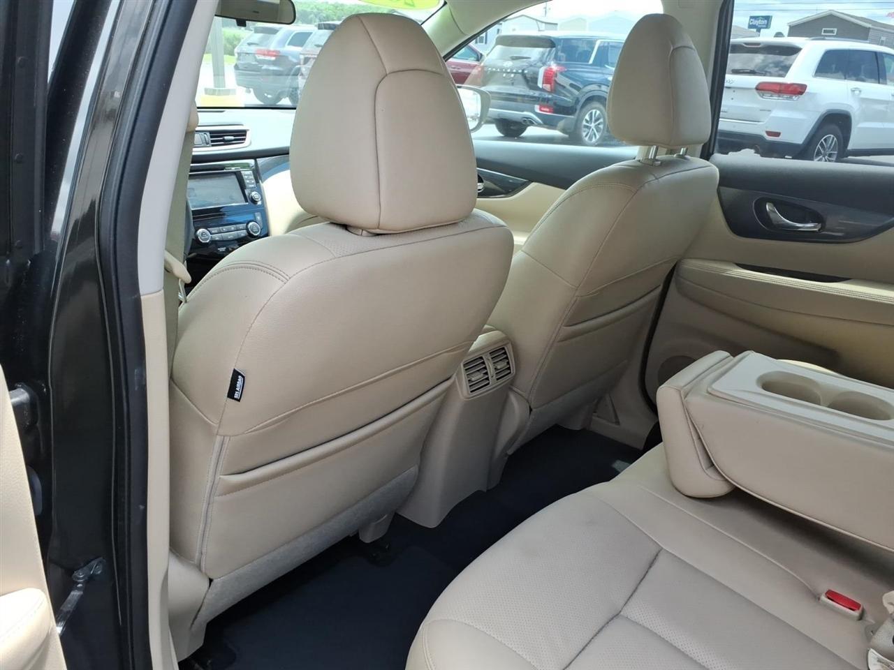 Nissan Rogue  2016