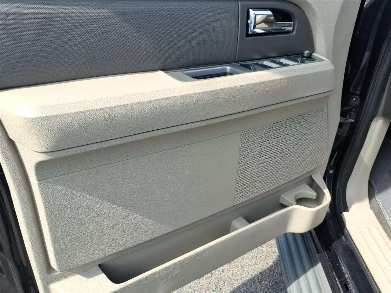 Ford Expedition  2010
