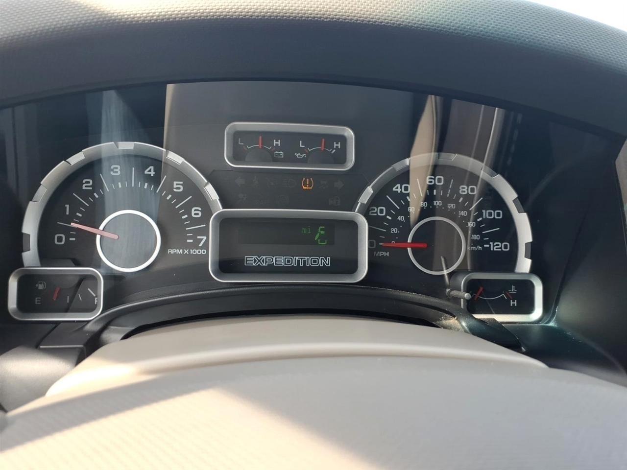 Ford Expedition  2010