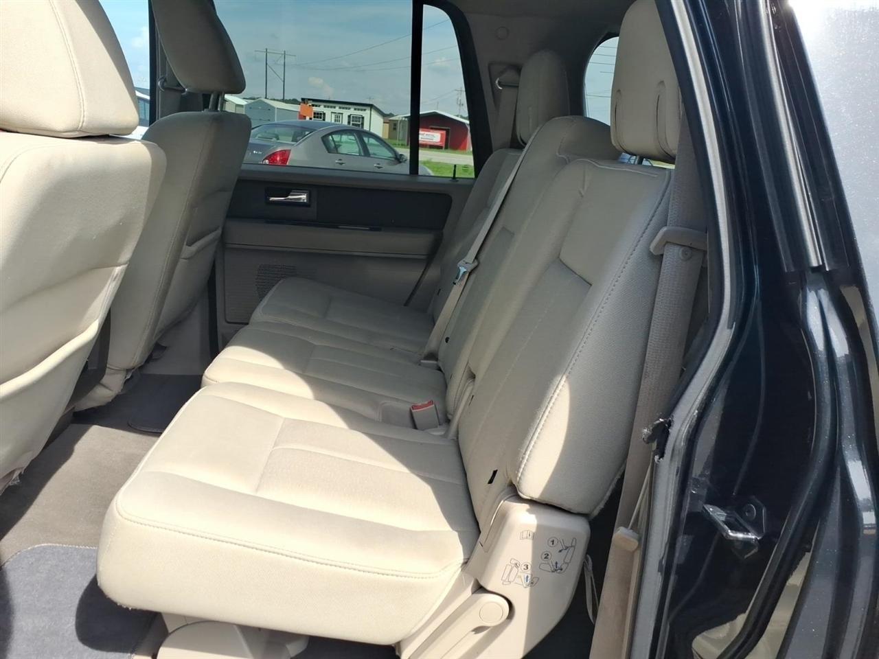 Ford Expedition  2010