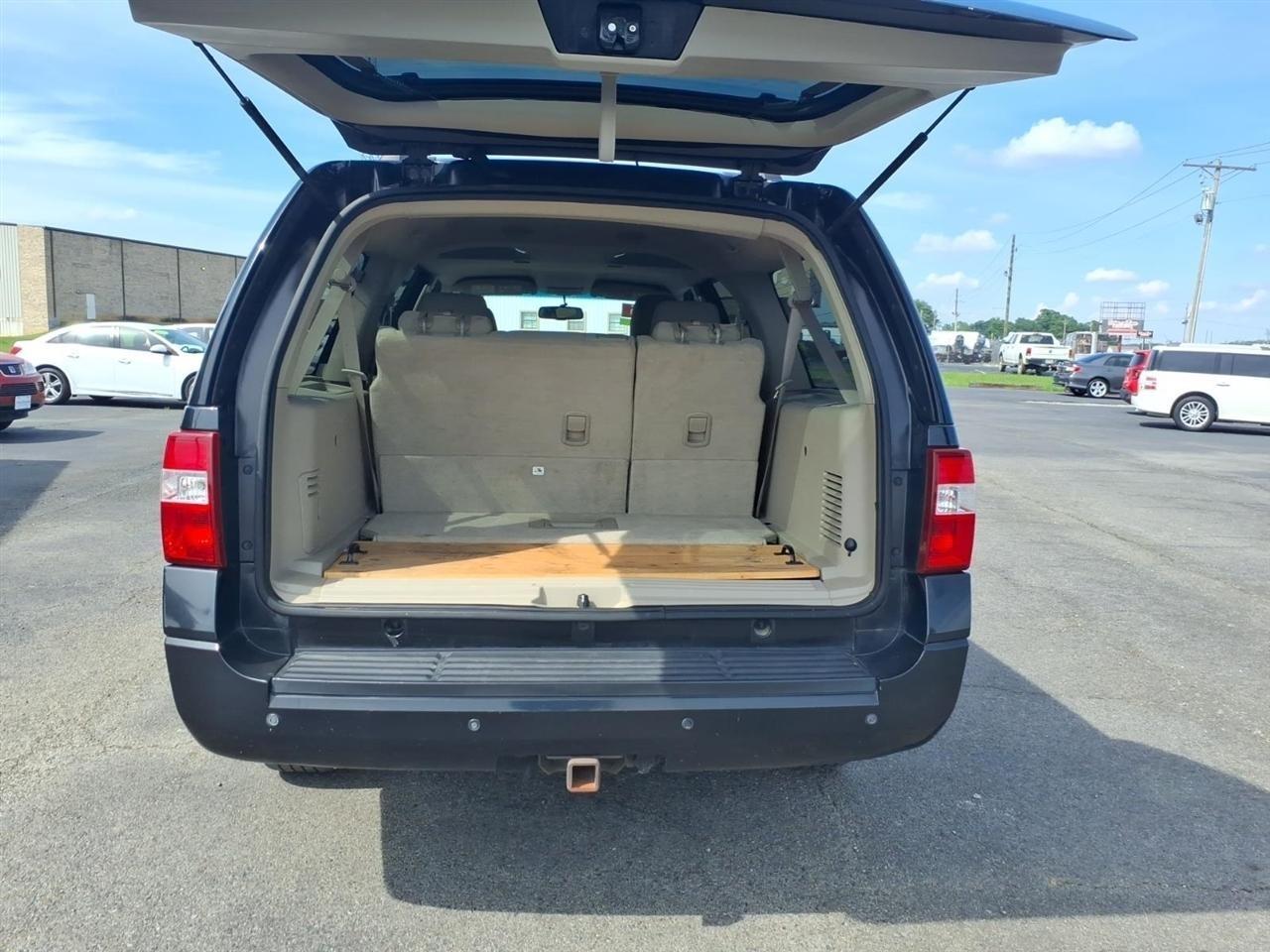 Ford Expedition  2010