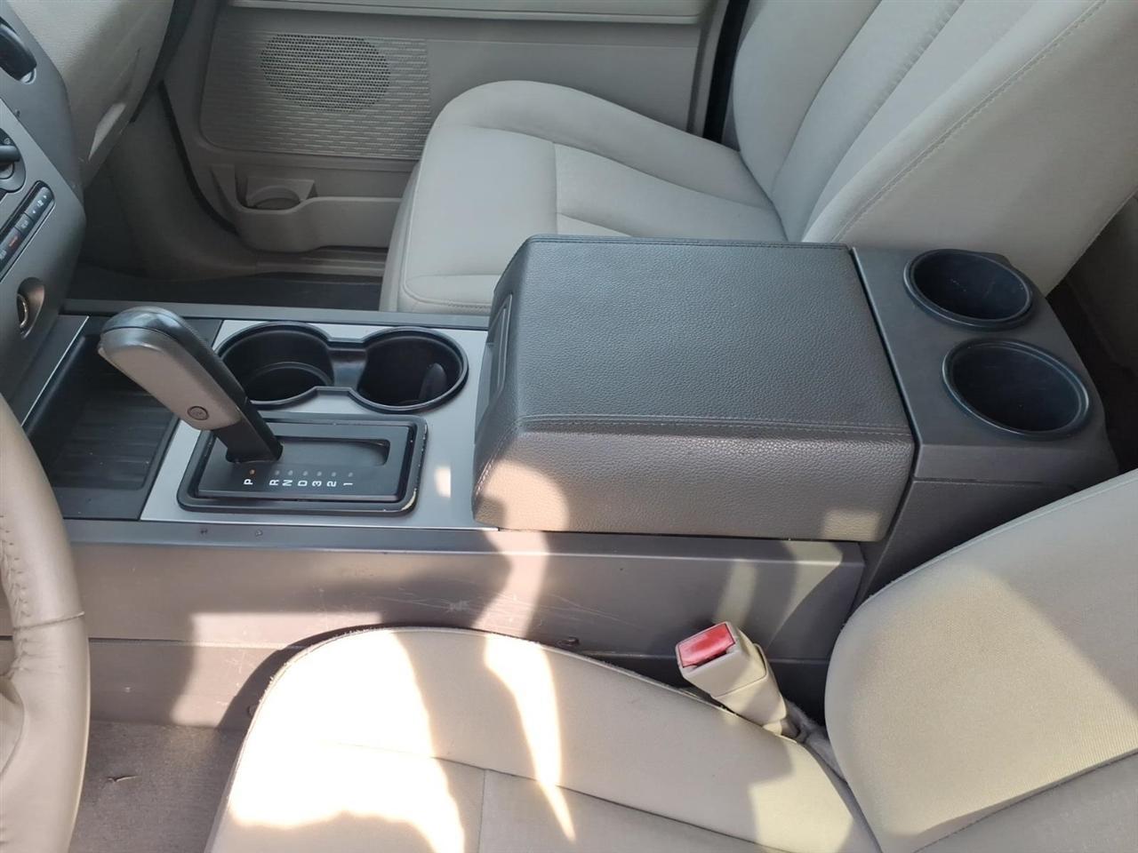 Ford Expedition  2010