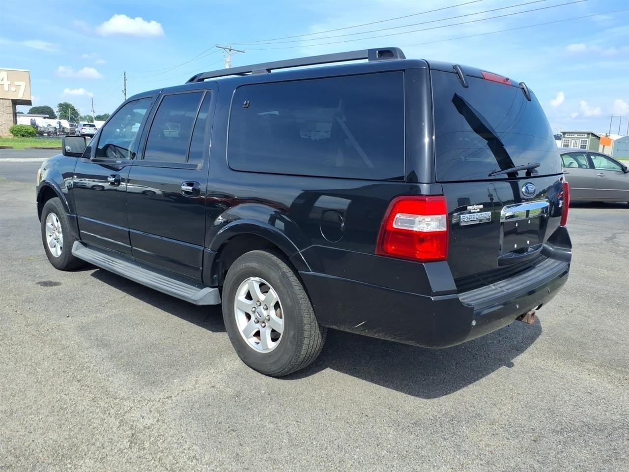 Ford Expedition  2010