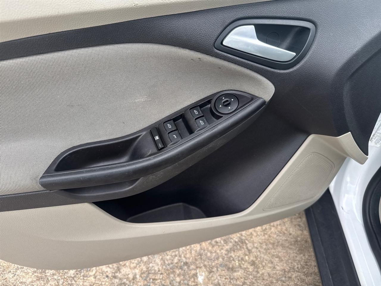Ford Focus  2014