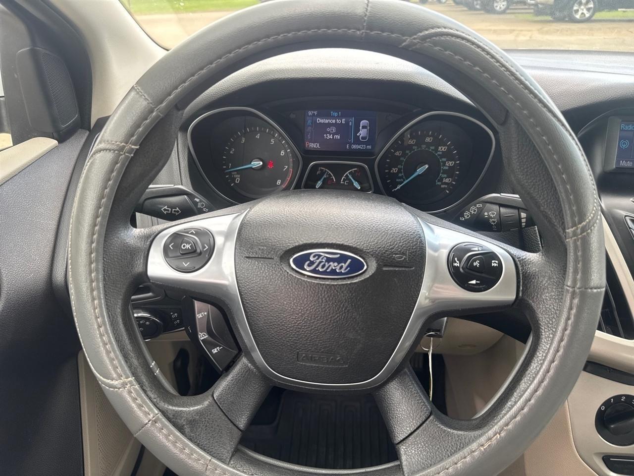 Ford Focus  2014
