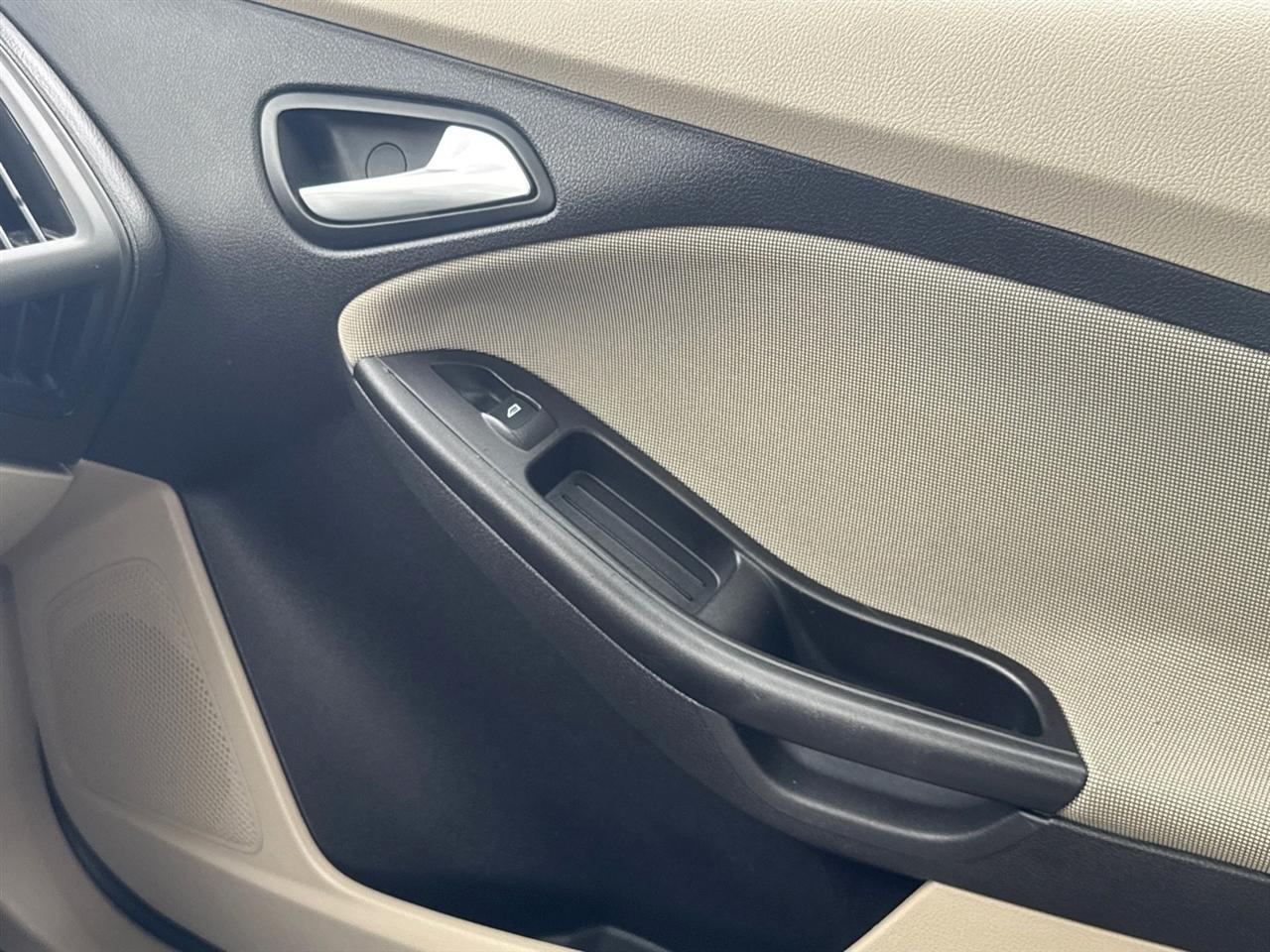 Ford Focus  2014