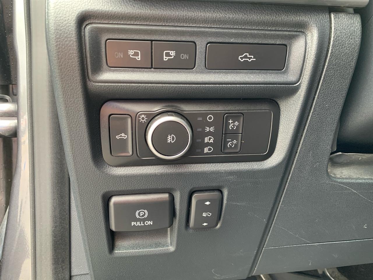 Ford F-150  2021