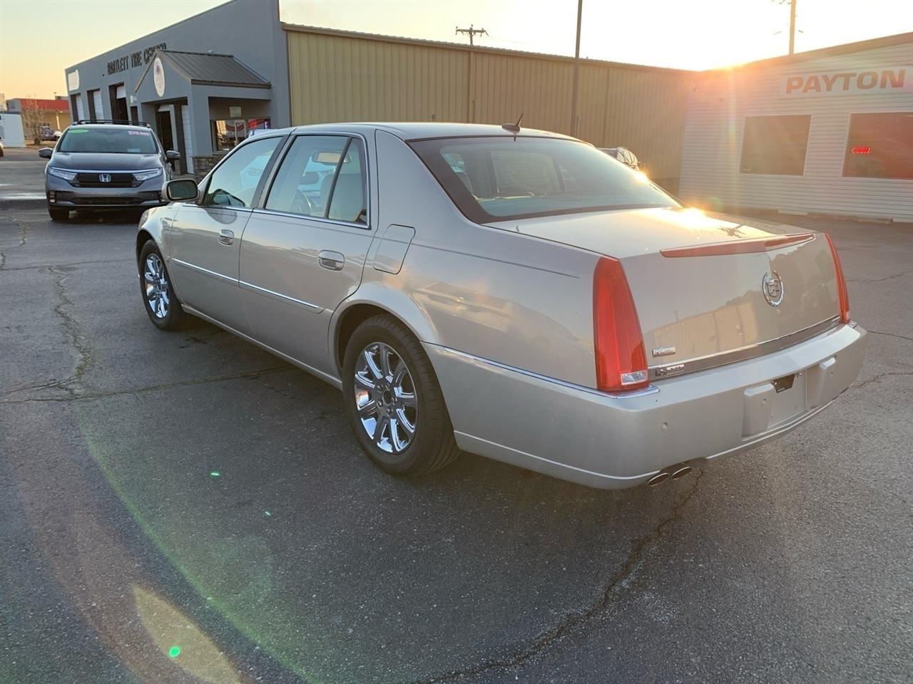 Cadillac DTS  2008
