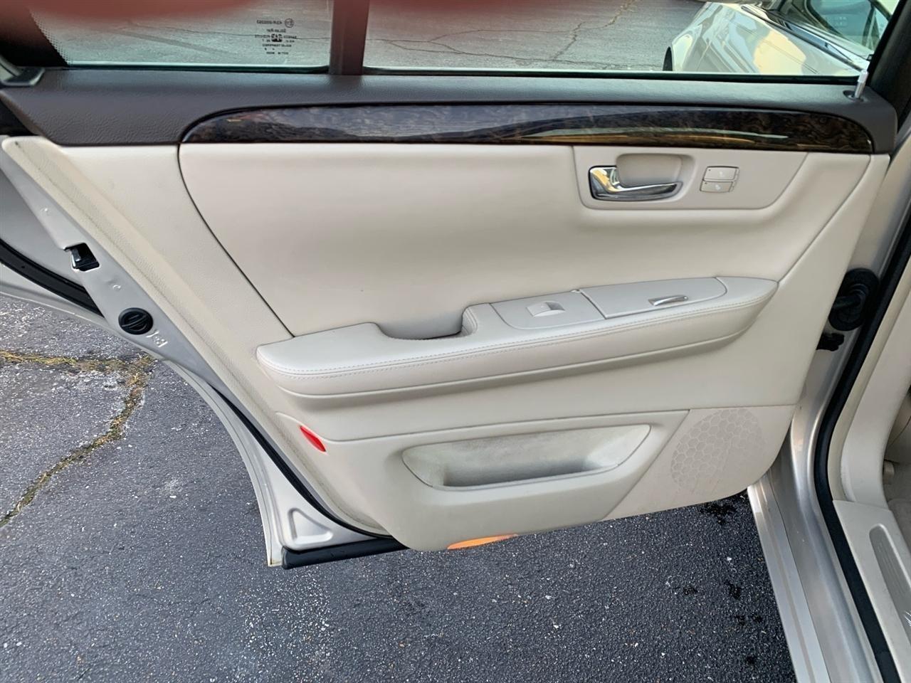 Cadillac DTS  2008