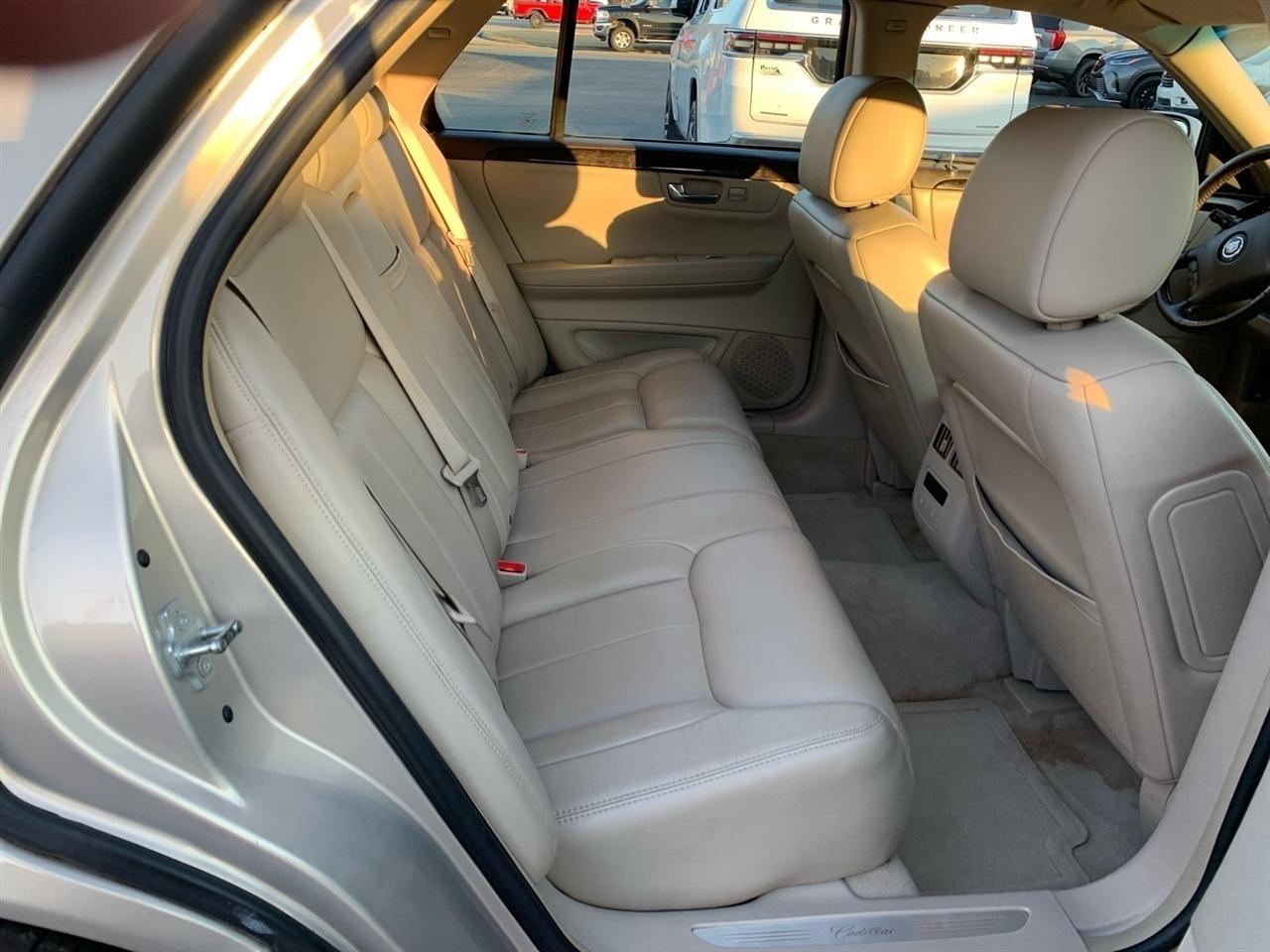 Cadillac DTS  2008