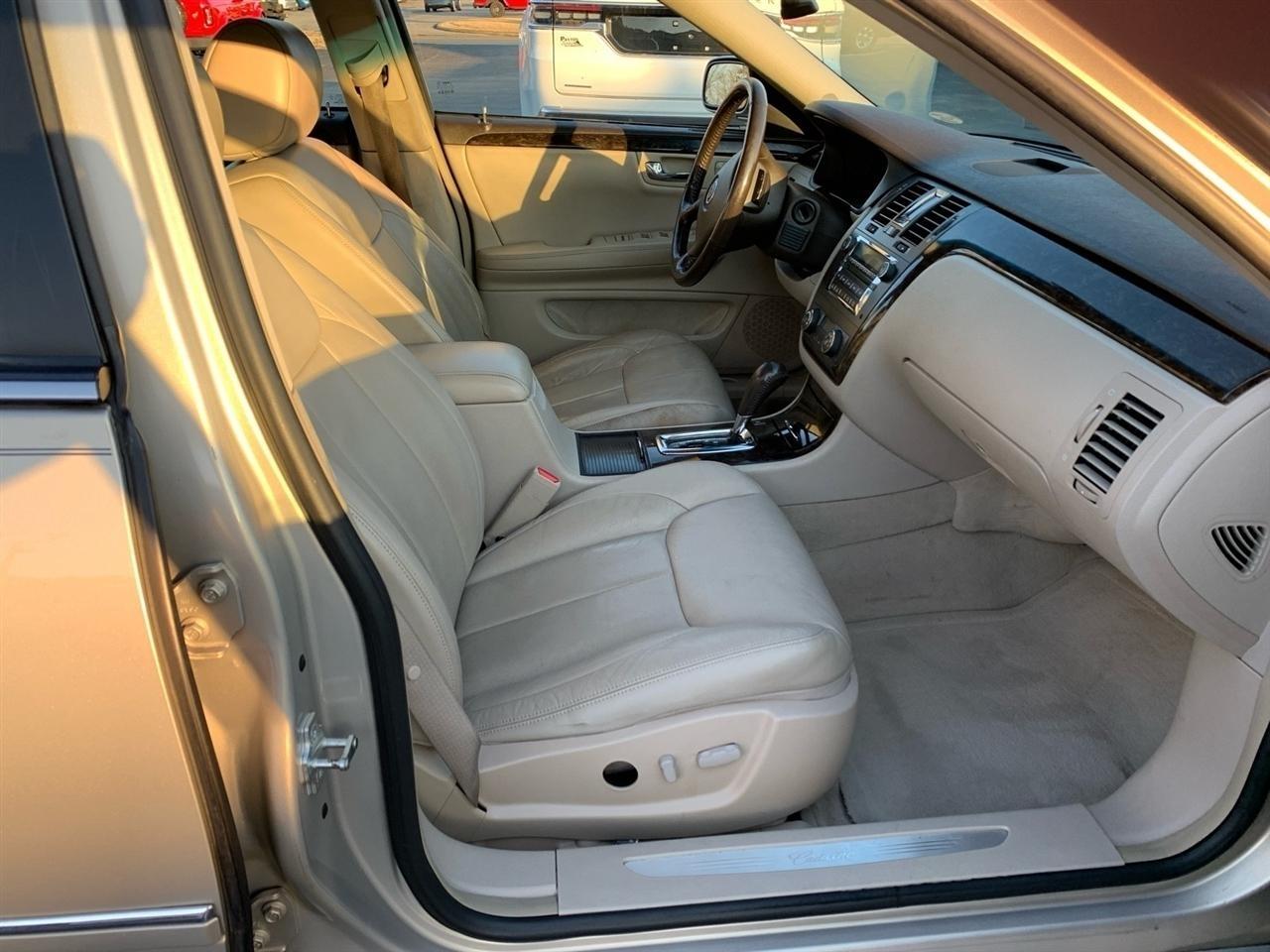 Cadillac DTS  2008