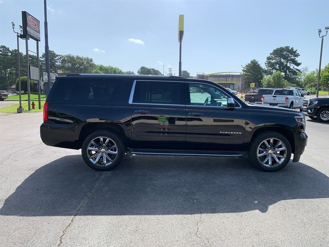Chevrolet Suburban  2018