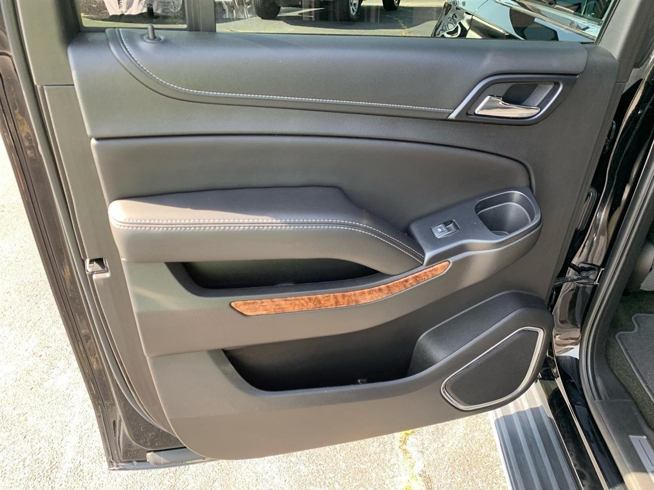 Chevrolet Suburban  2018