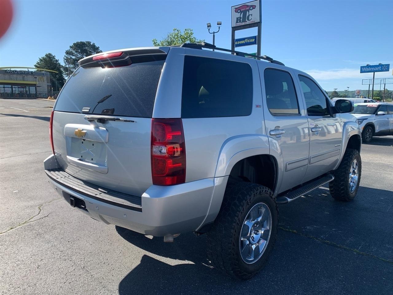 Chevrolet Tahoe  2013