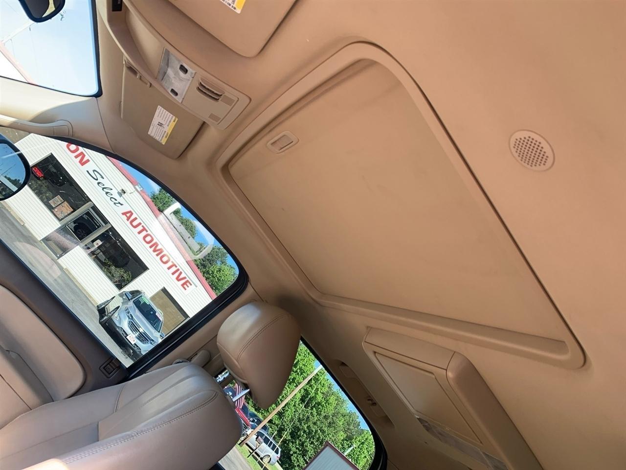 Chevrolet Tahoe  2013