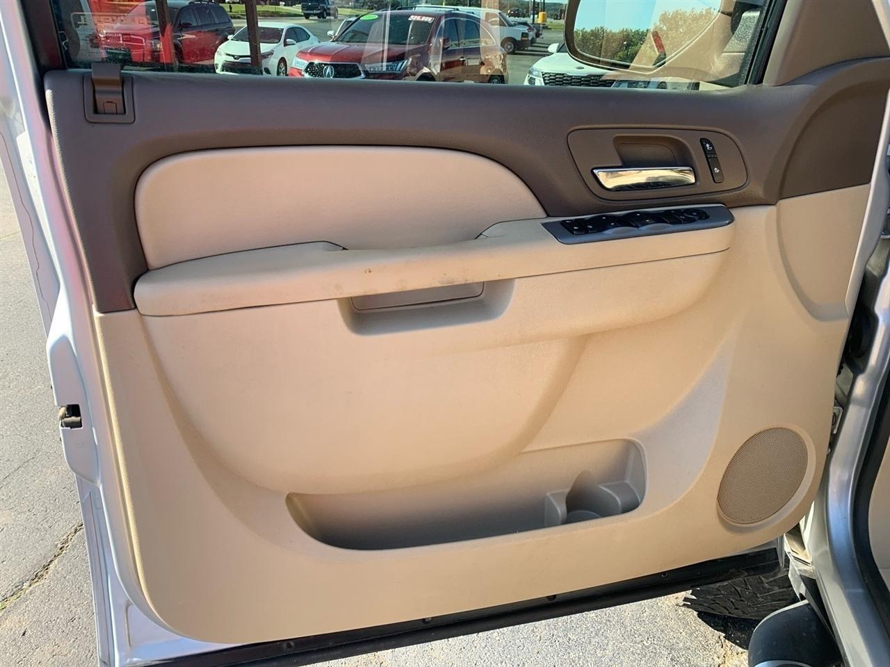 Chevrolet Tahoe  2013