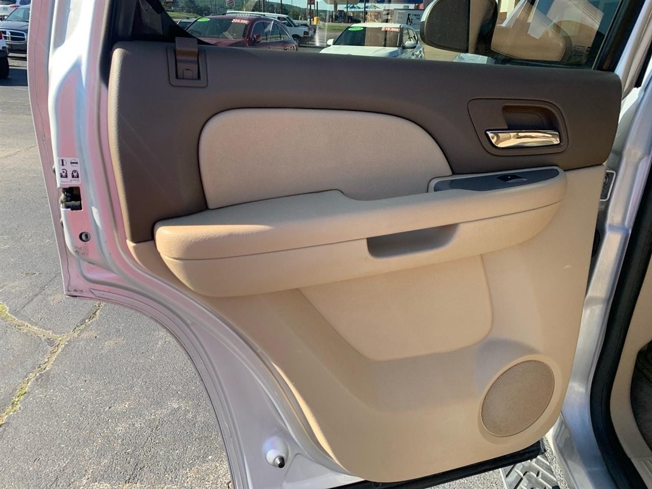 Chevrolet Tahoe  2013