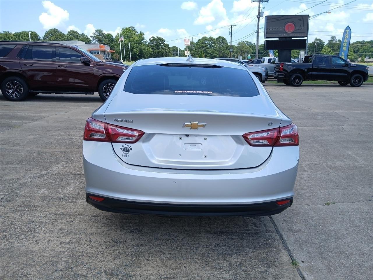 Chevrolet Malibu  2022
