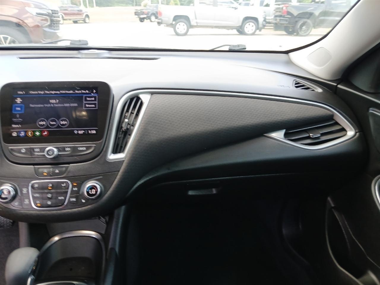 Chevrolet Malibu  2022