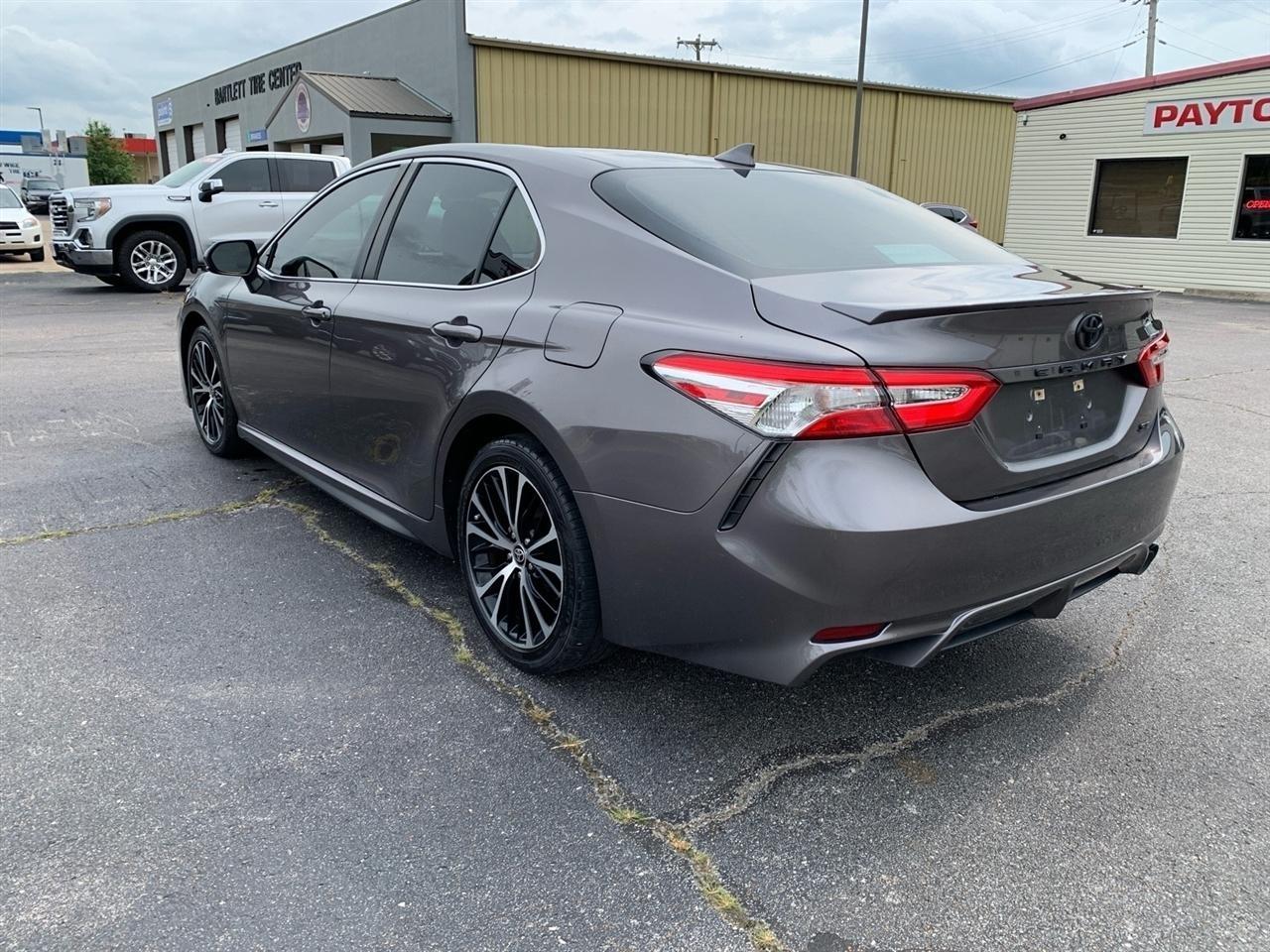 Toyota Camry  2020