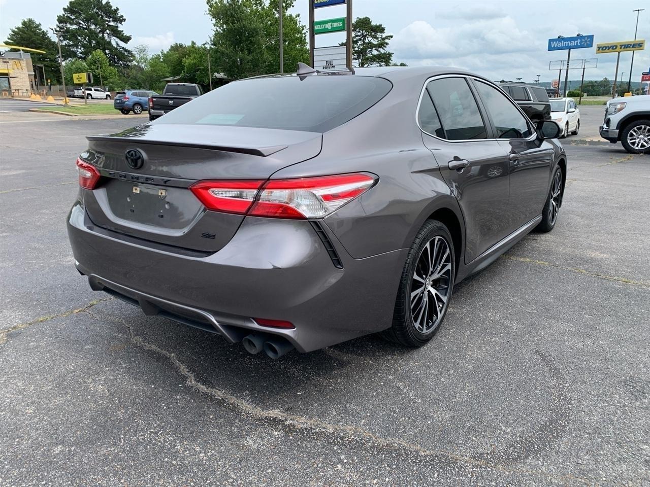 Toyota Camry  2020
