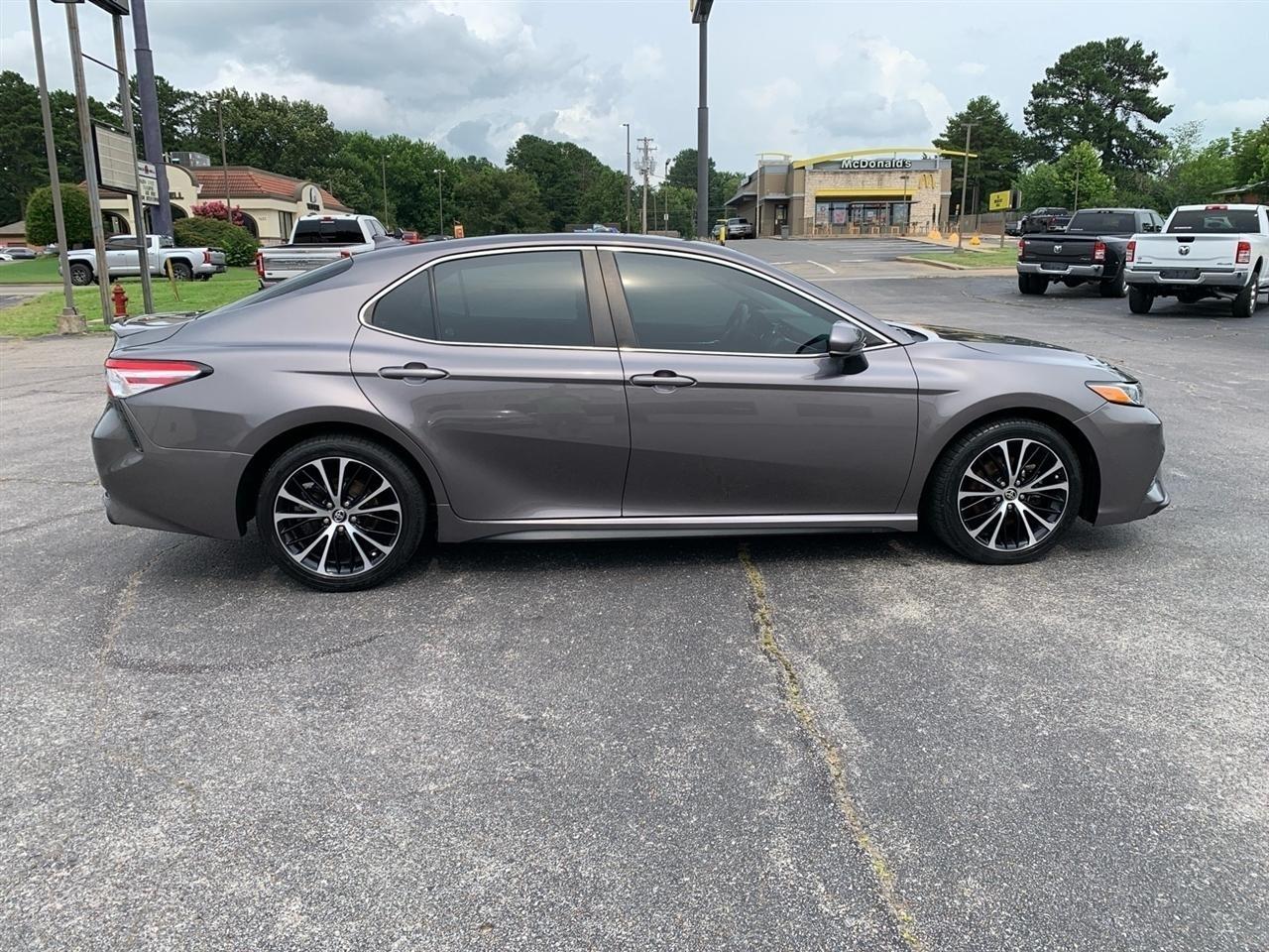 Toyota Camry  2020