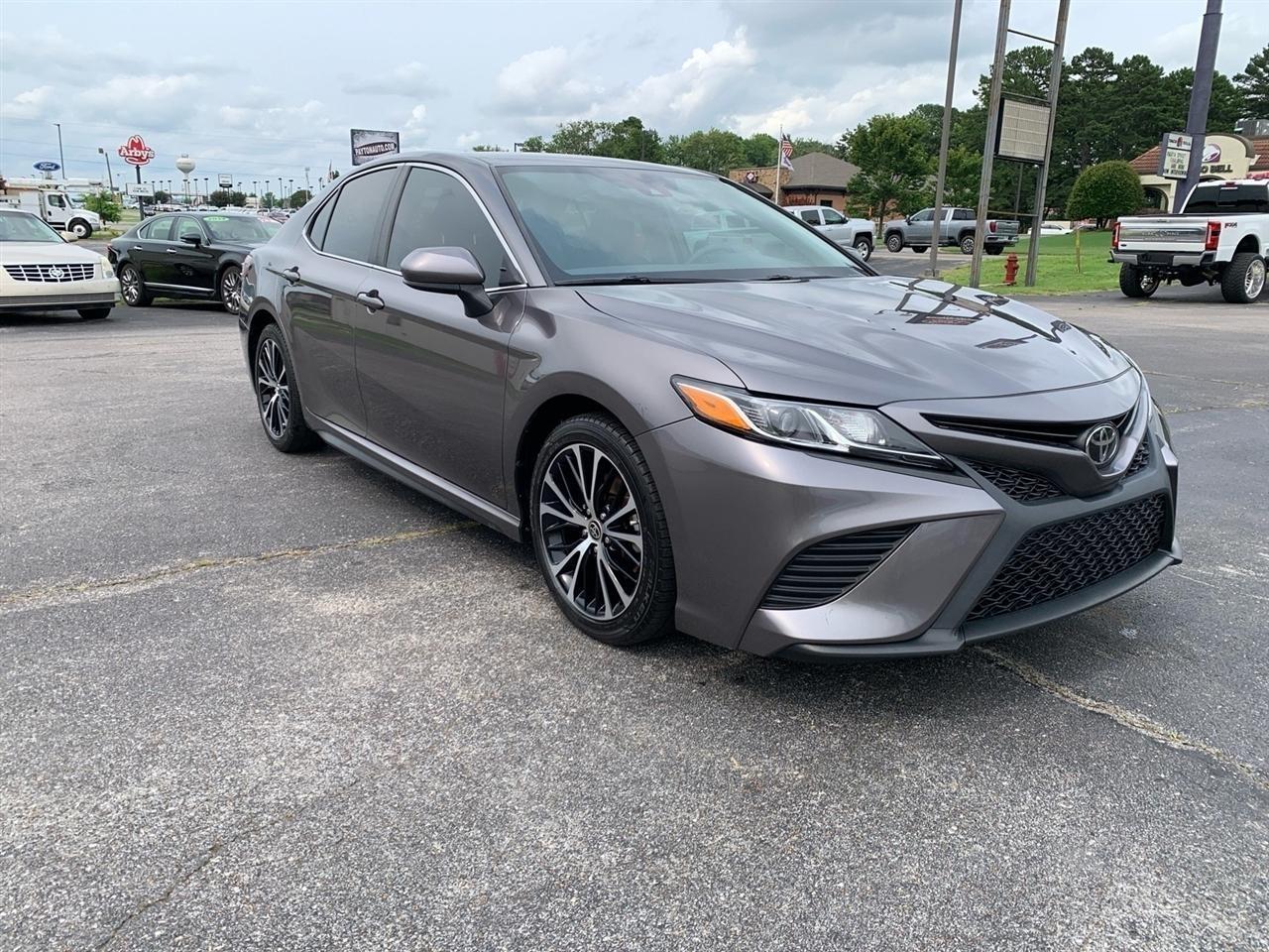 Toyota Camry  2020