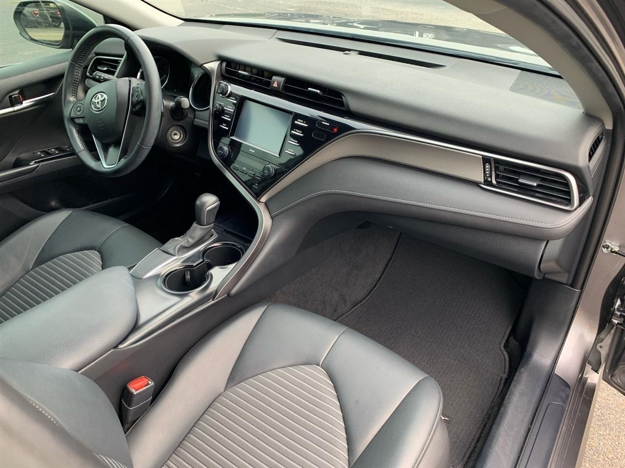 Toyota Camry  2020