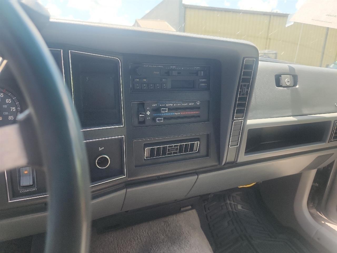 Jeep Comanche  1989