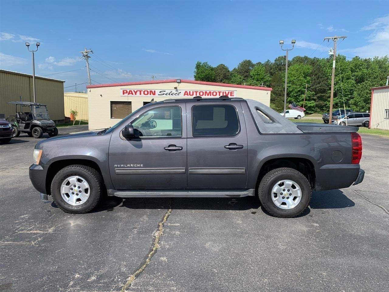 Chevrolet Avalanche  2011
