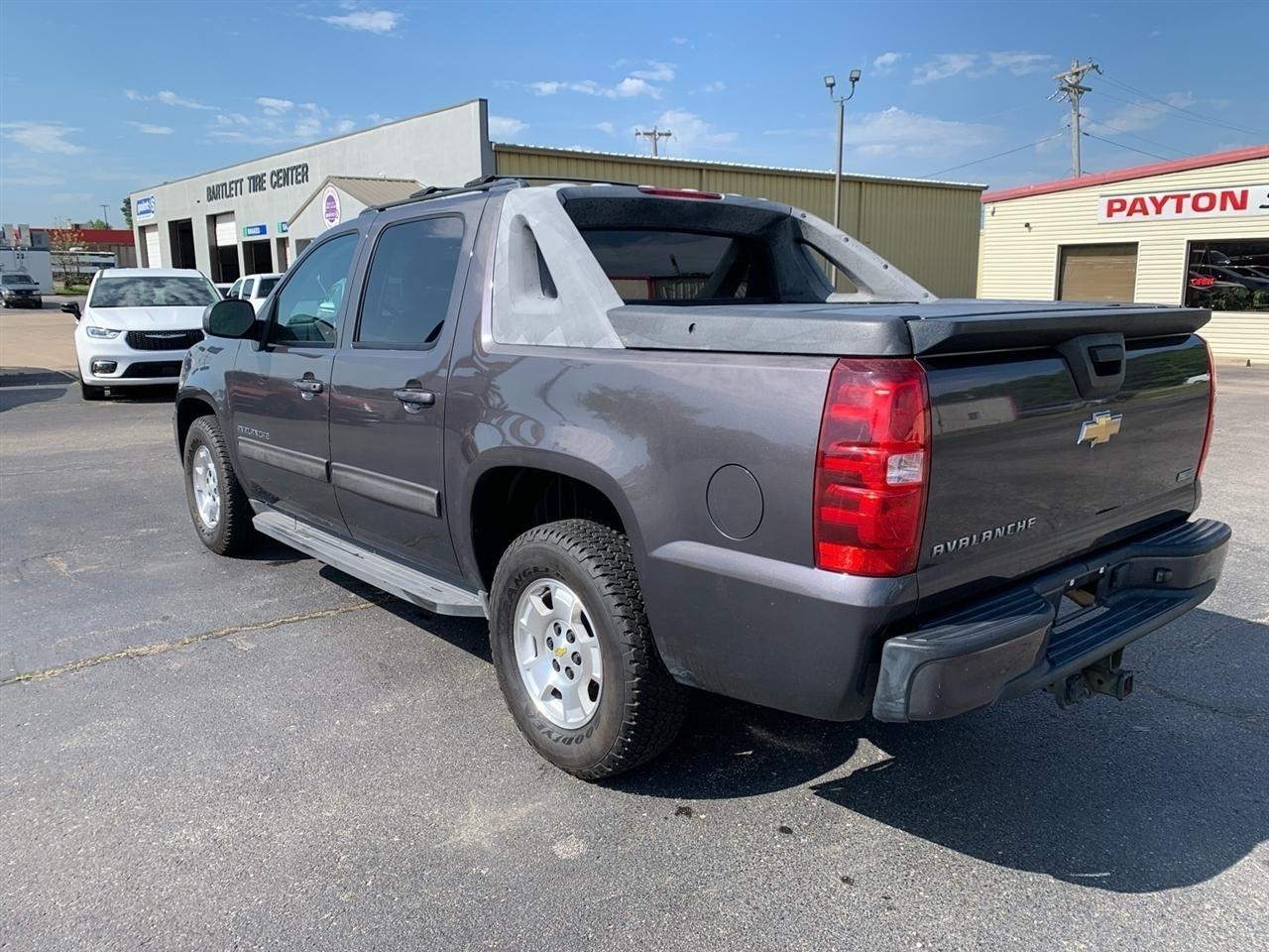 Chevrolet Avalanche  2011