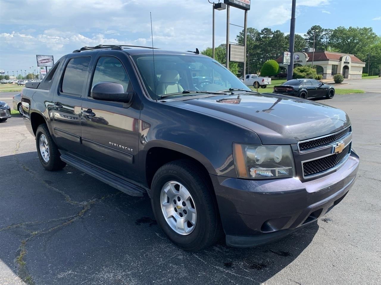 Chevrolet Avalanche  2011