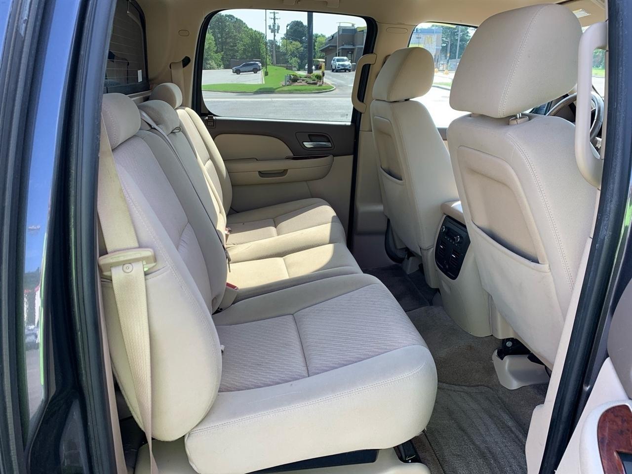 Chevrolet Avalanche  2011