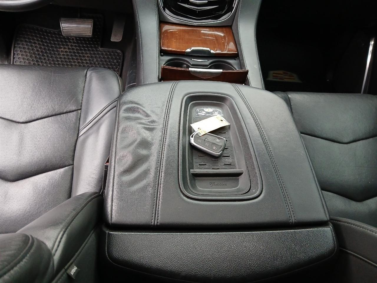 Cadillac Escalade  2017
