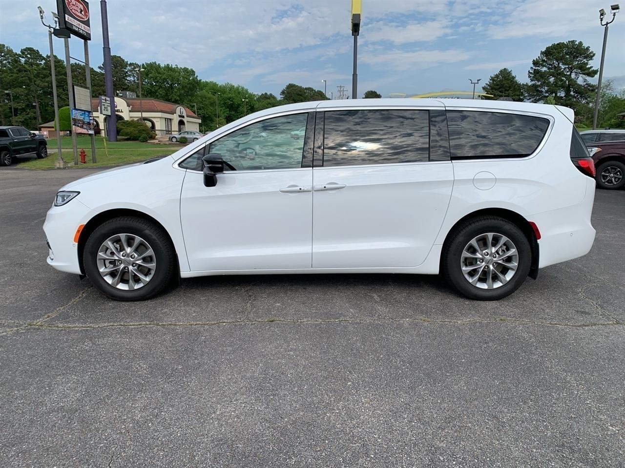 Chrysler Pacifica  2024