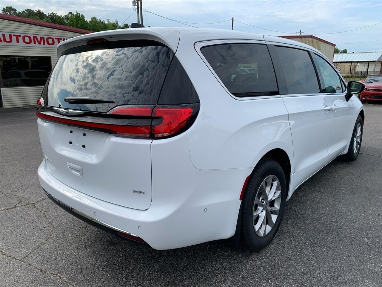 Chrysler Pacifica  2024