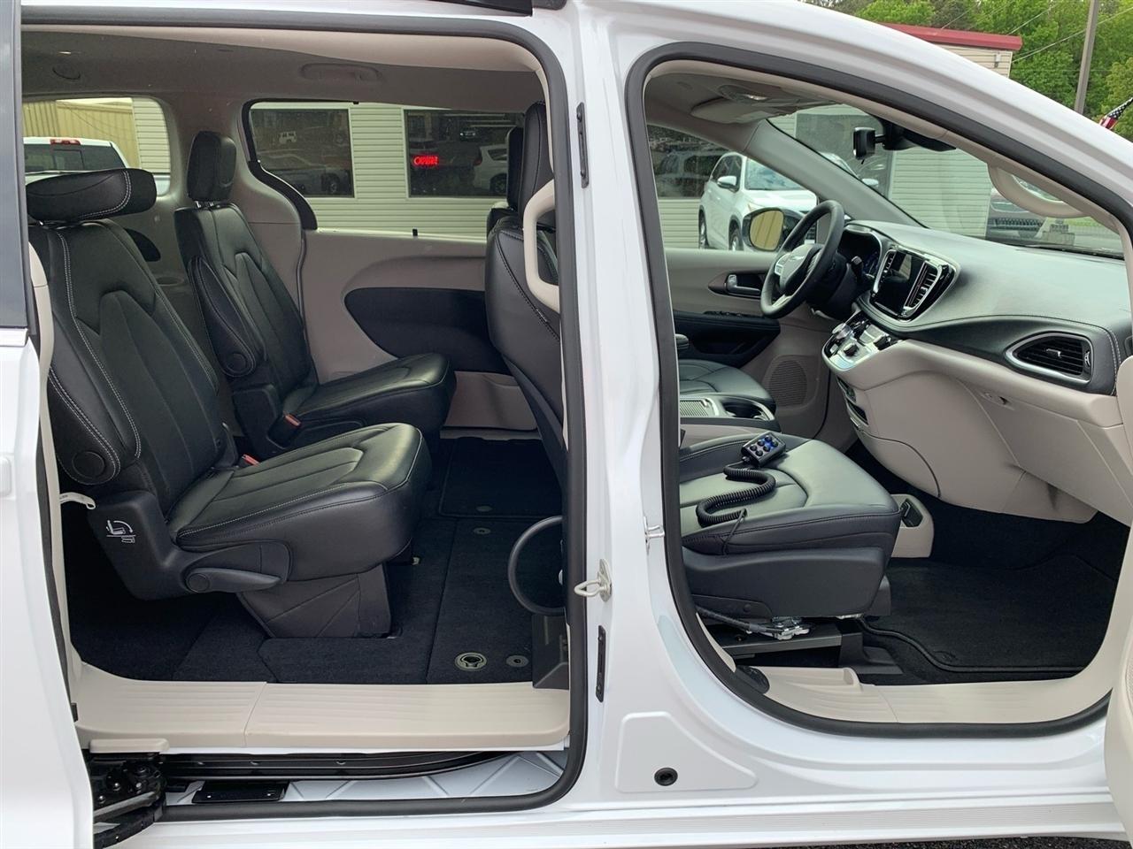 Chrysler Pacifica  2024